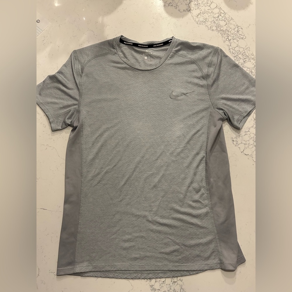 Nike dri fit T